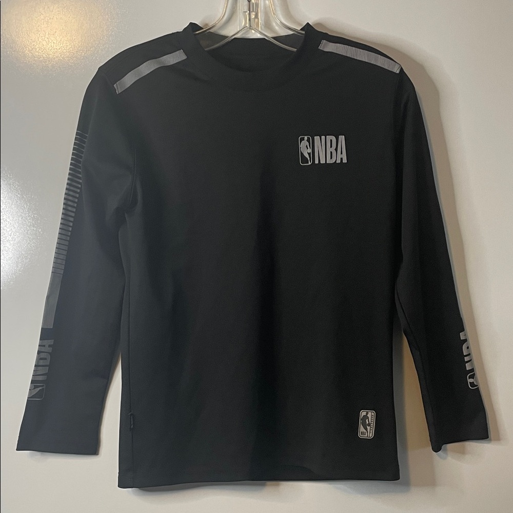 NBA Basketball Long Sleeve T-shirt Boys Size Medium
